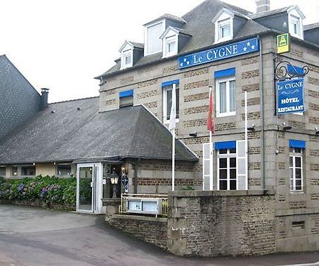 Brit Hotel Le Cygne Saint-Hilaire-du-Harcouët Zewnętrze zdjęcie