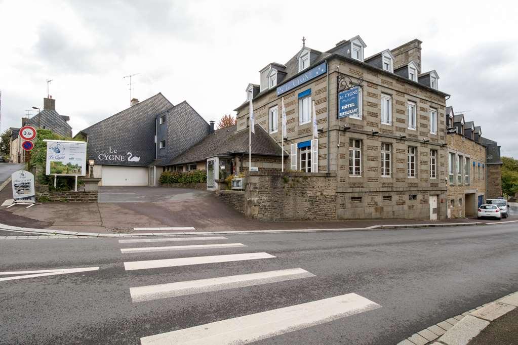 Brit Hotel Le Cygne Saint-Hilaire-du-Harcouët Zewnętrze zdjęcie