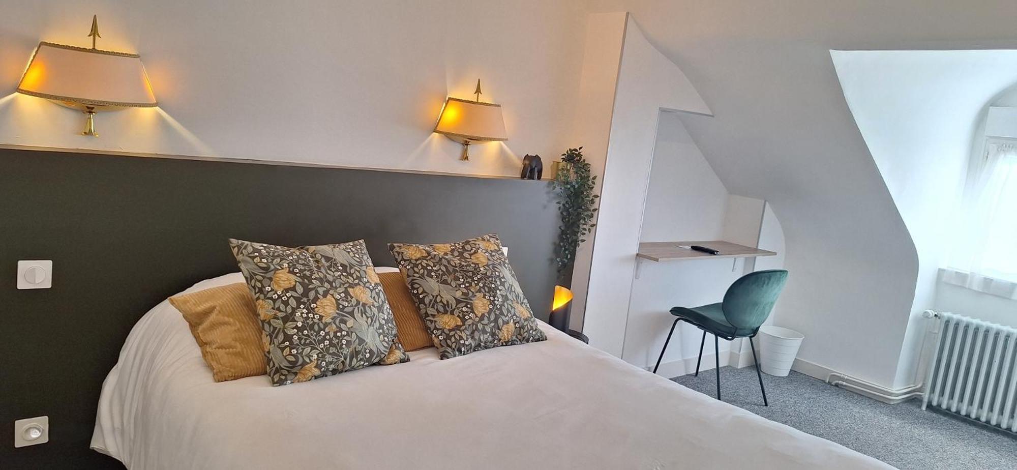 Brit Hotel Le Cygne Saint-Hilaire-du-Harcouët Zewnętrze zdjęcie